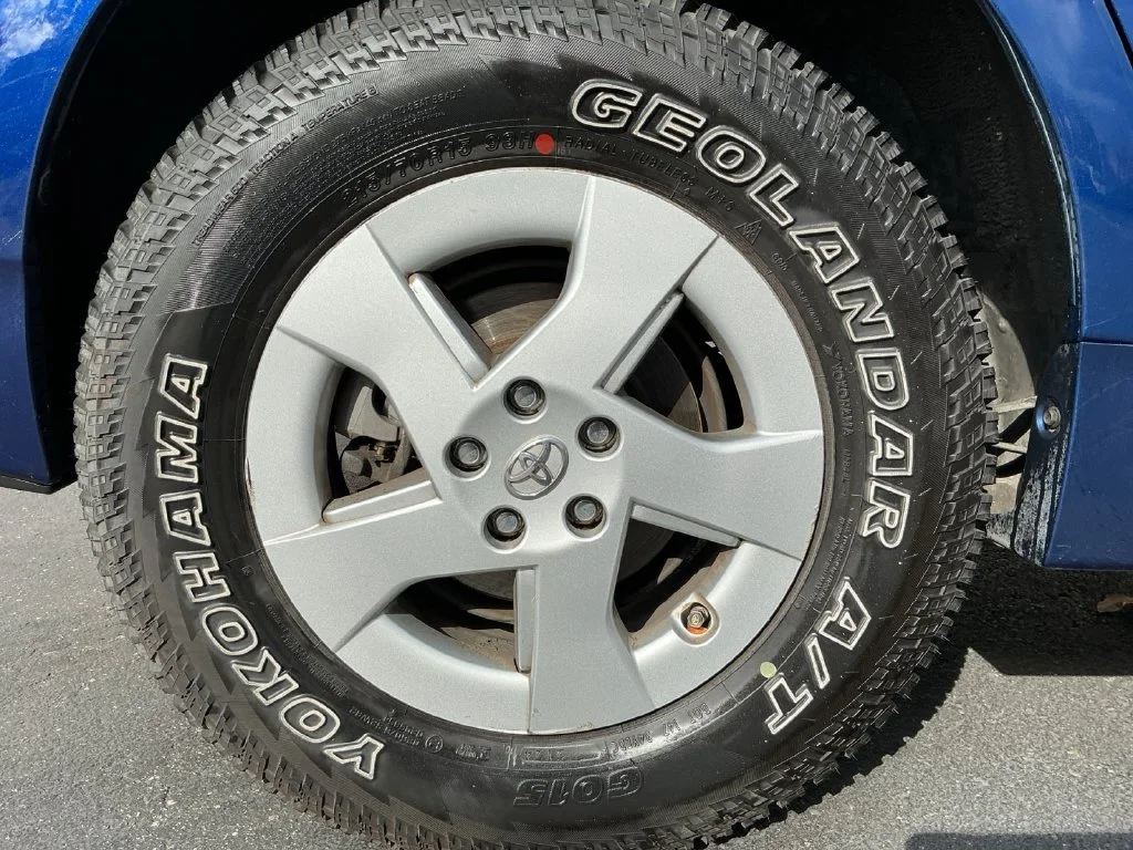Used 2010 Blue Toyota IV image 36