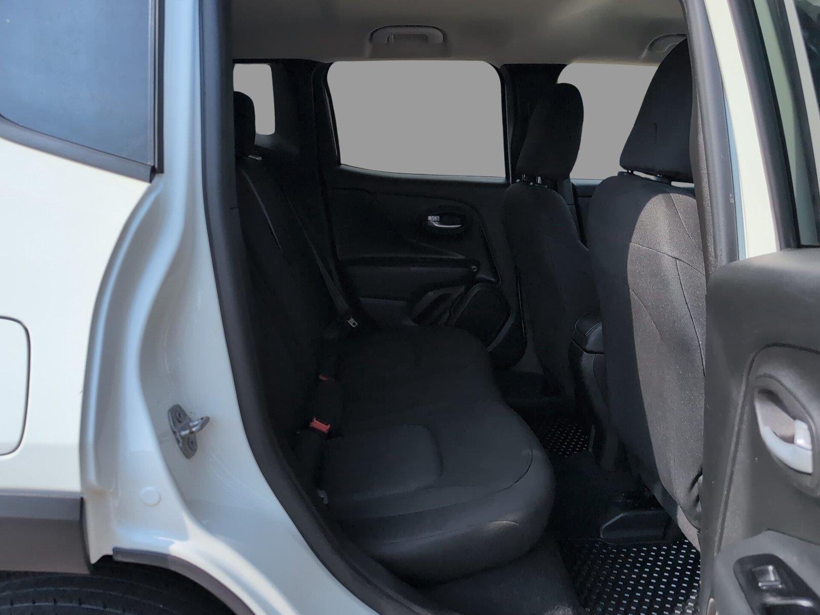 Used 2023 Alpine White Clearcoat Jeep Latitude image 19