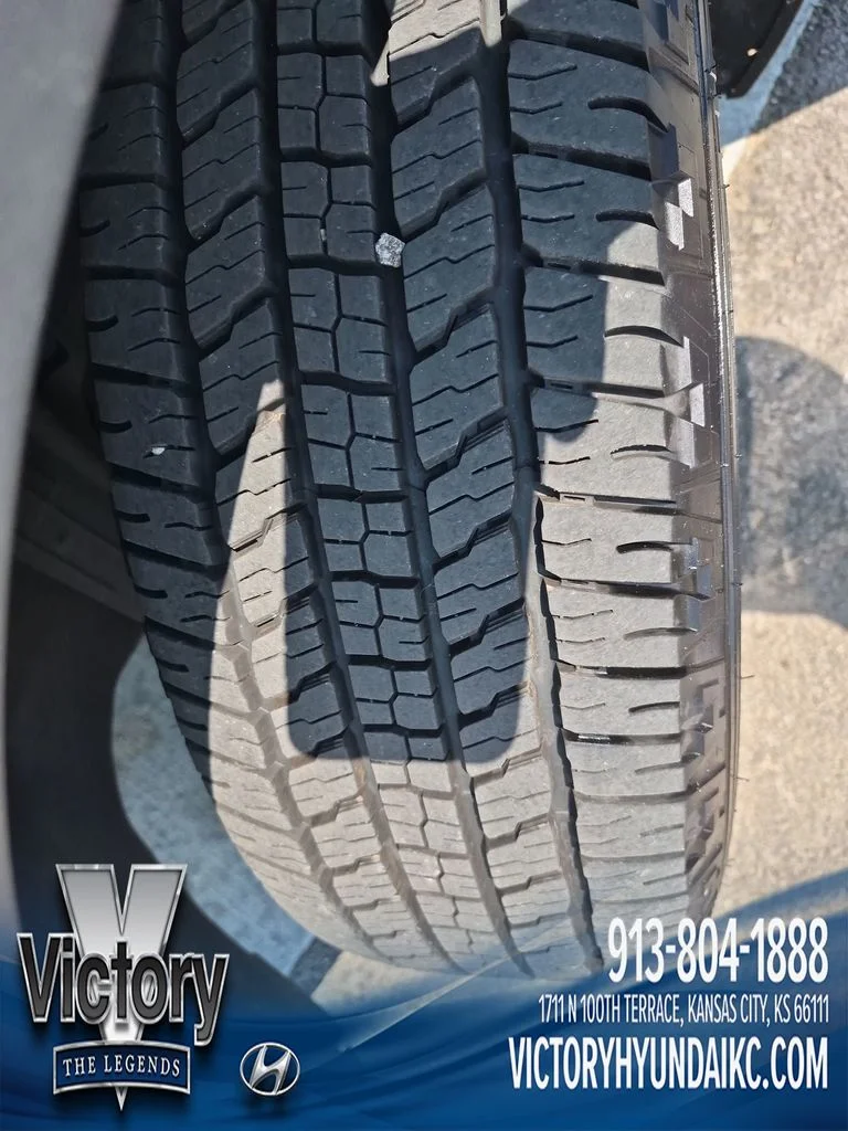 Used 2025 Gray Chevrolet LT image 27
