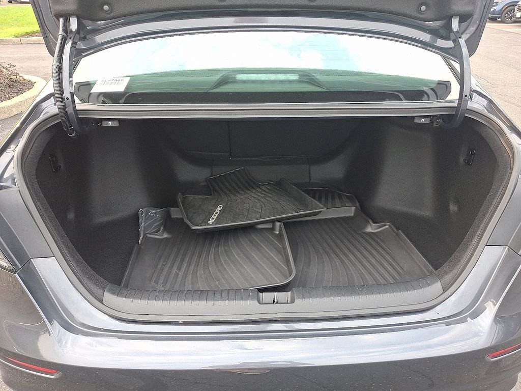 2025 Honda Accord SE - Photo 30