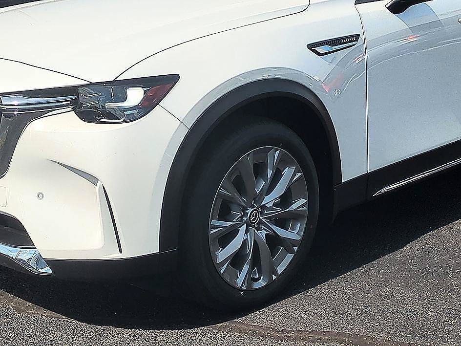 New 2026 Rhodium White Premium Mazda 3.3 Turbo Premium Plus AWD image 9