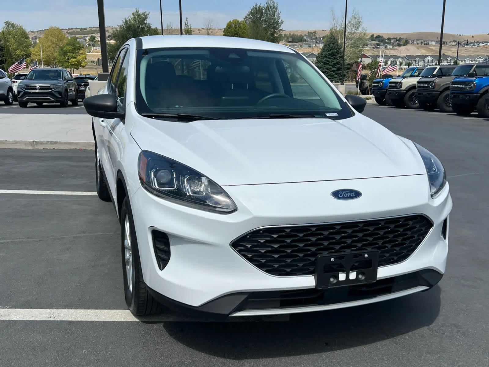 Certified Used 2022 Oxford White Ford SE image 4