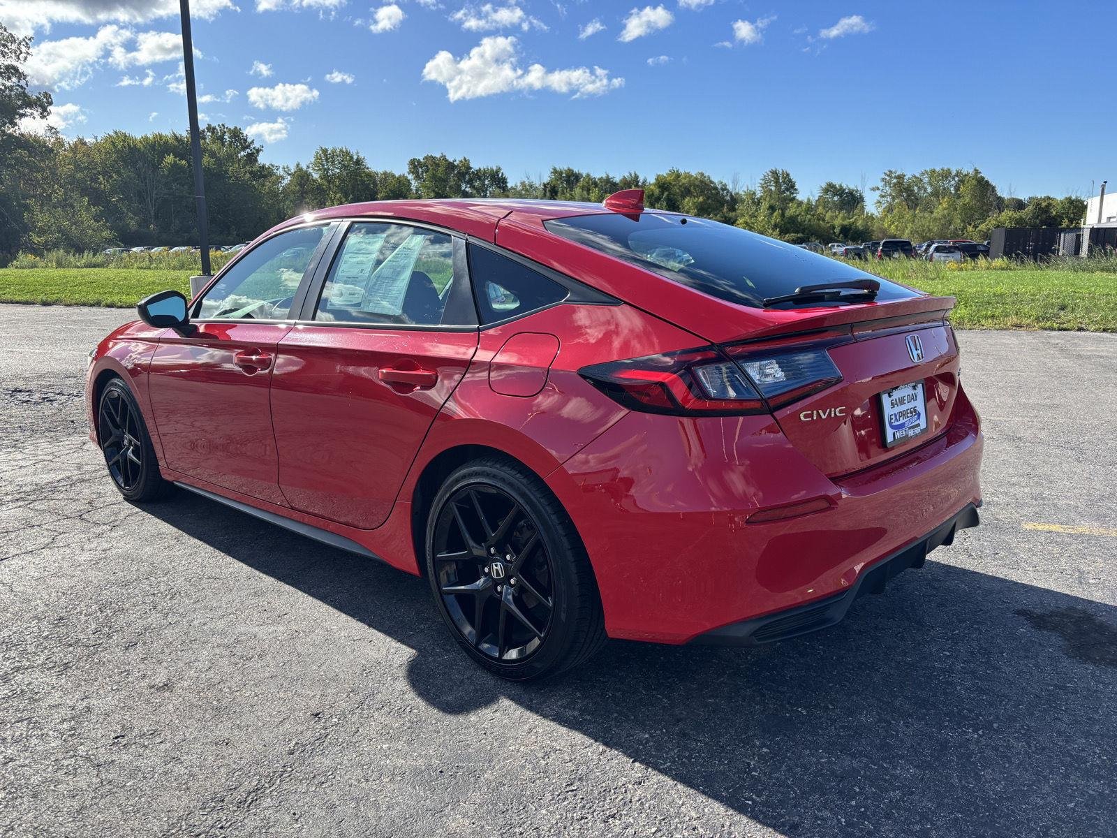 Used 2022 Rallye Red Honda Sport image 5