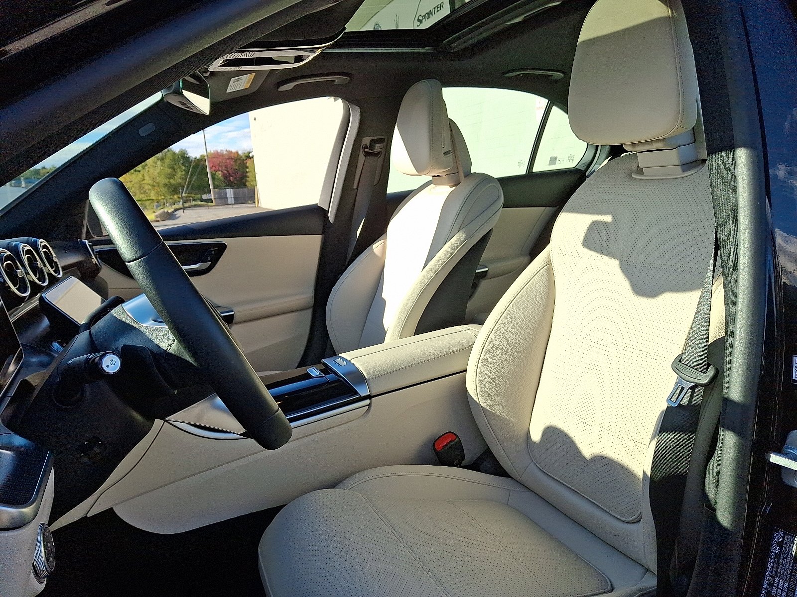 2025 Mercedes-Benz C-Class Sedan C 300 - Photo 13