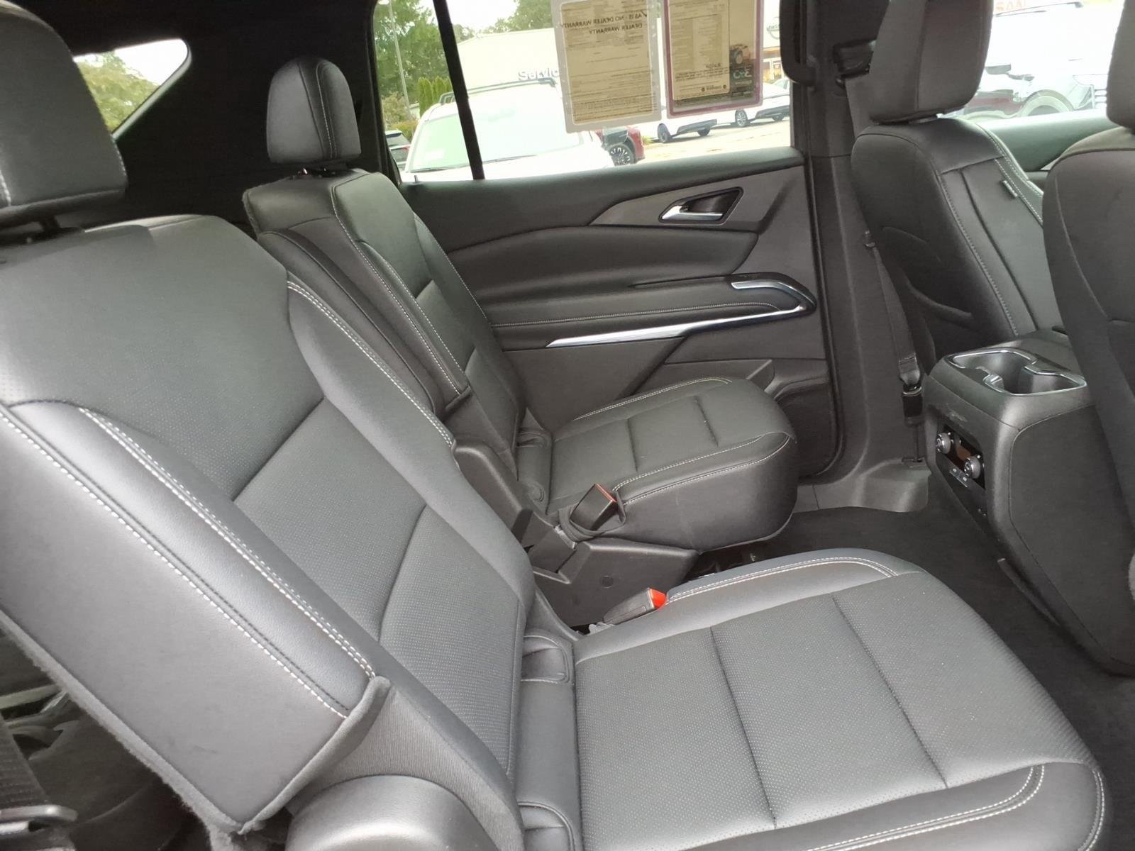 Used 2025 Summit White Chevrolet AWD LT image 19