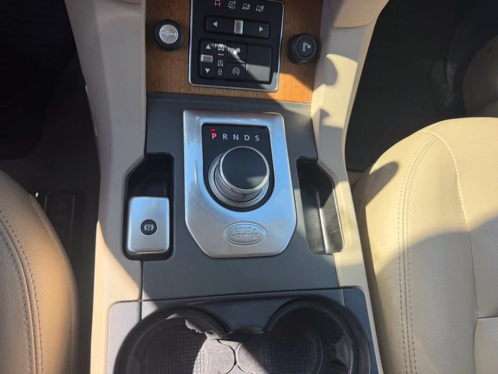 Used 2016 Blue Land Rover HSE image 16