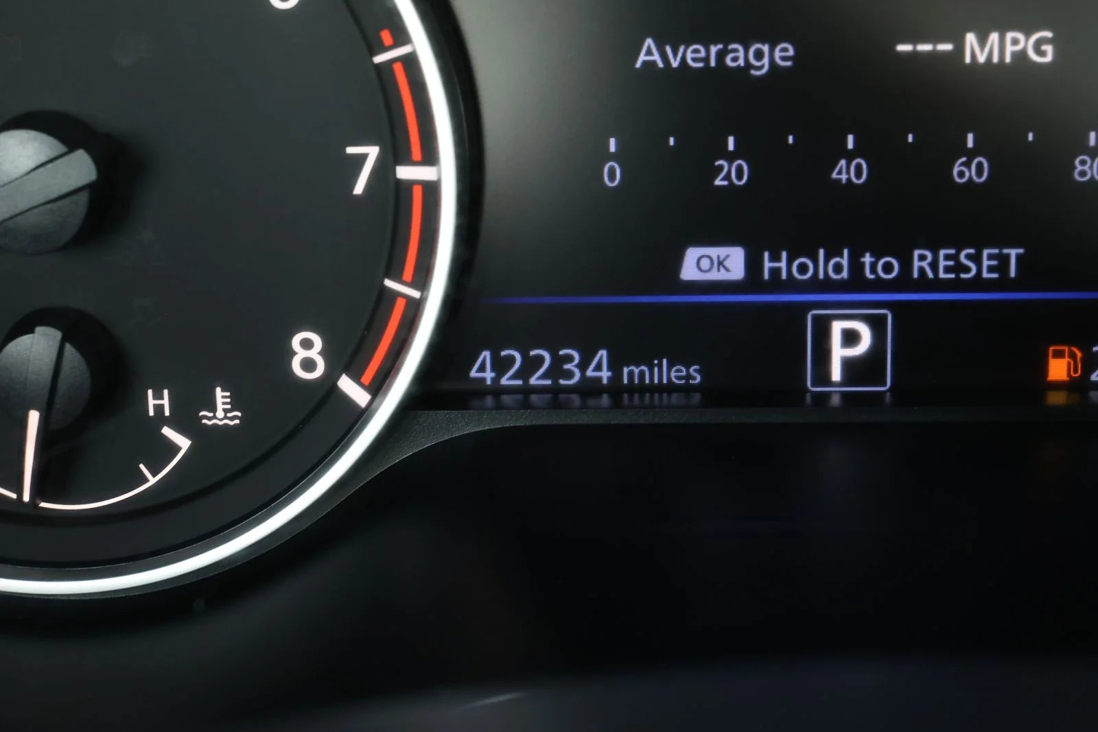 Used 2023 Red Nissan 2.5 SV image 3