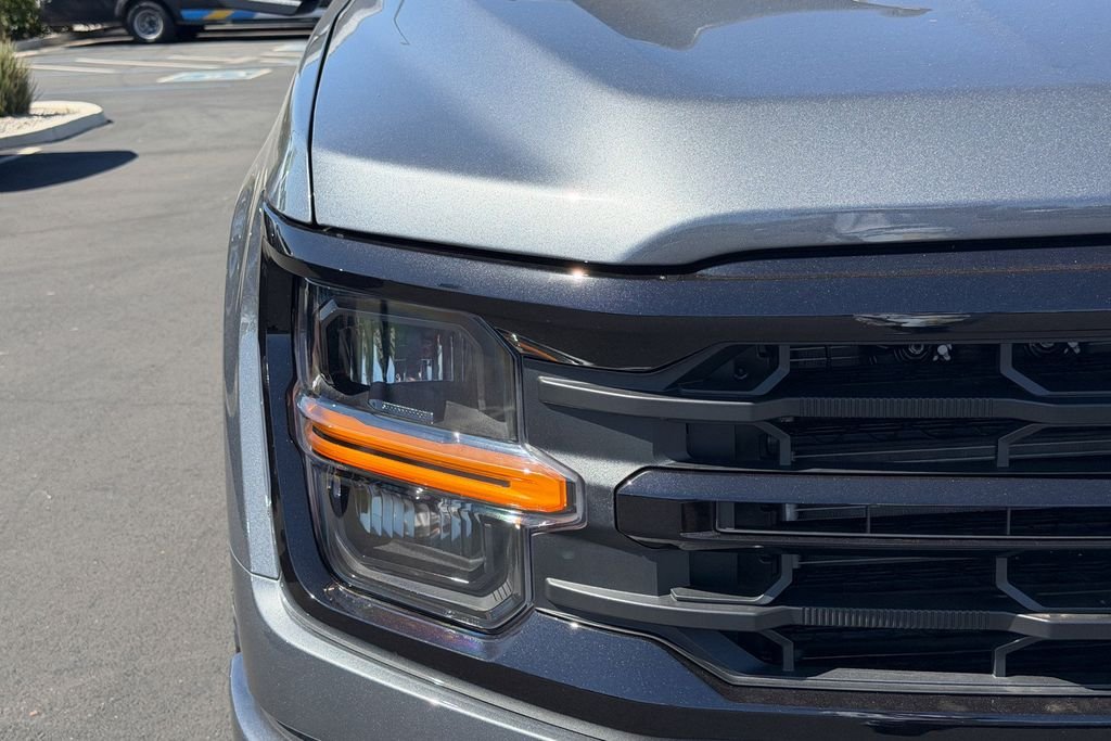 New 2026 Carbonized Gray Metallic Ford XLT image 4