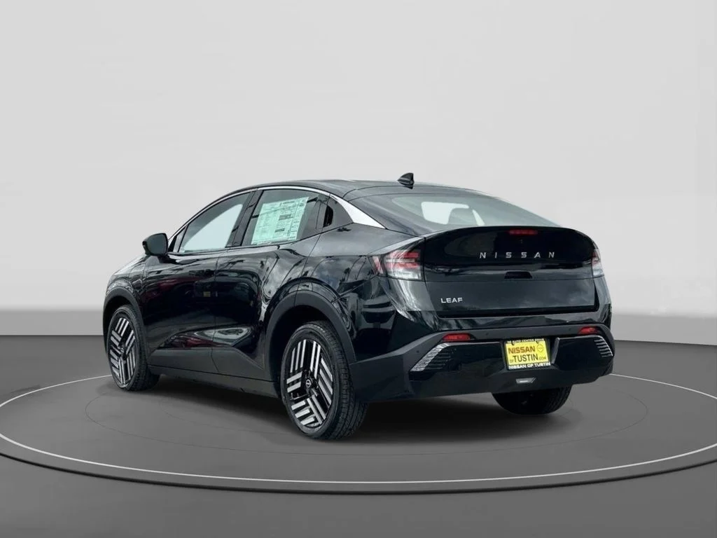New 2026 Black Diamond Pearl Nissan SV+ image 2