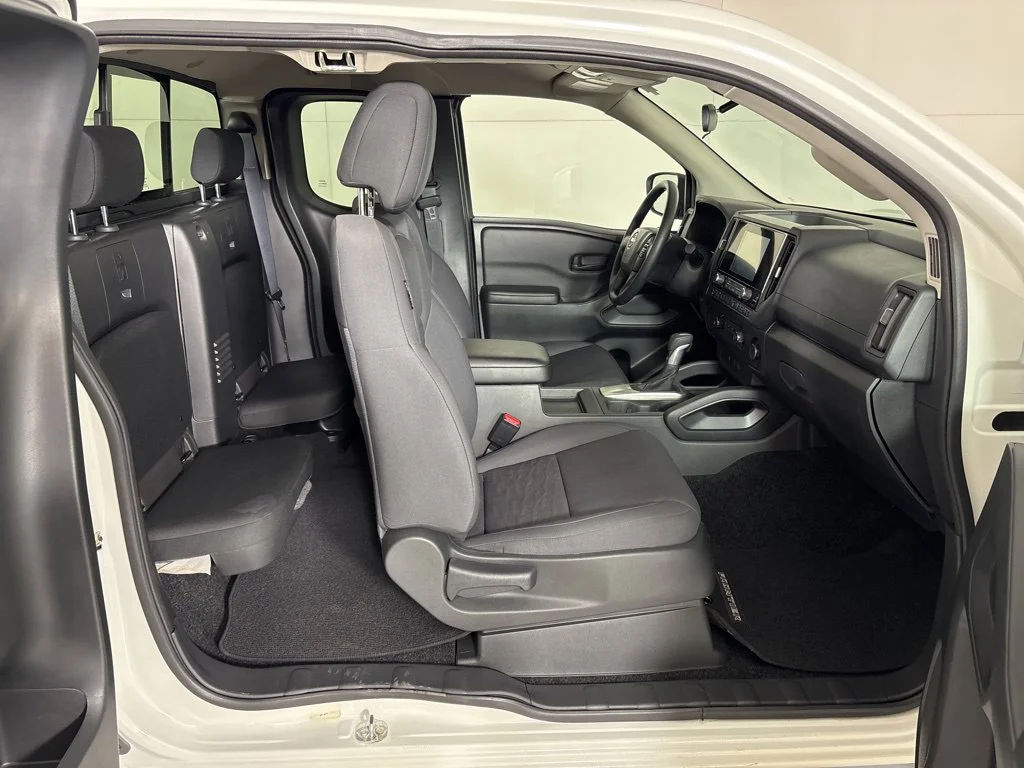 Used 2025 White Nissan S image 18