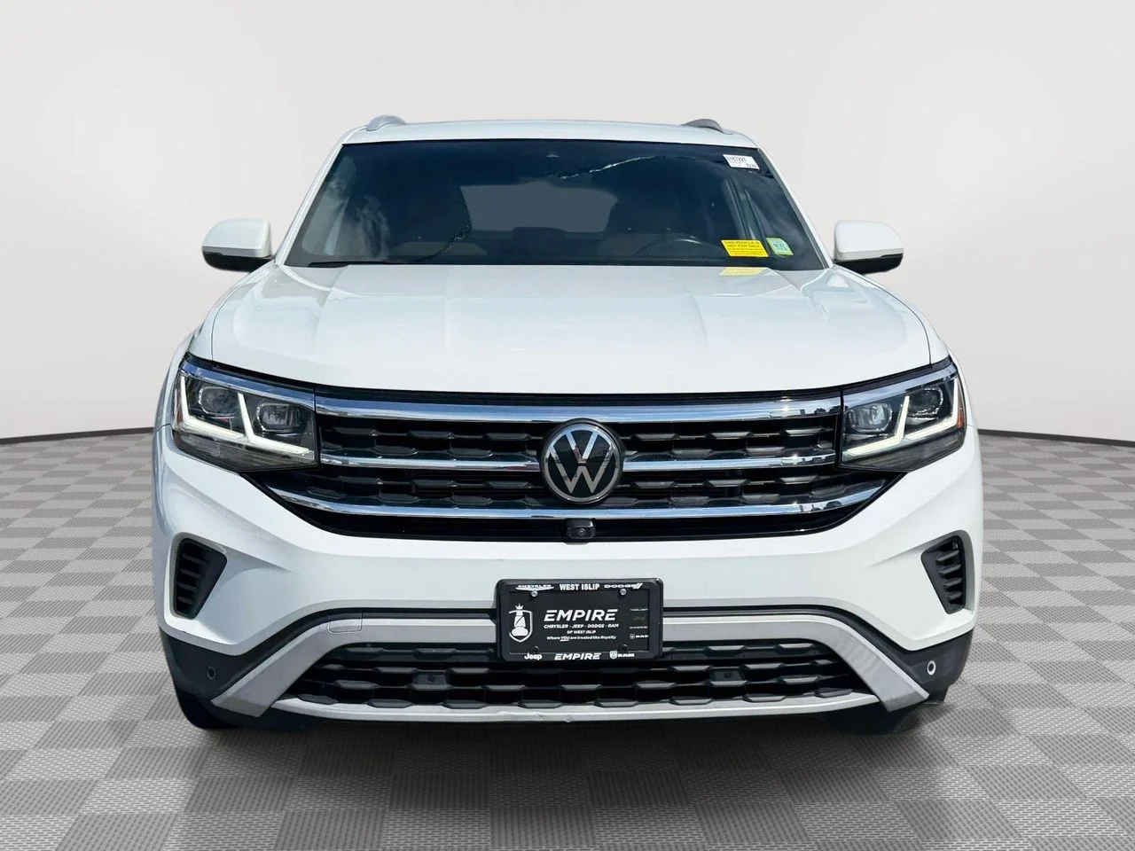 Used 2021 Pure White Volkswagen 3.6L V6 SEL Premium image 2