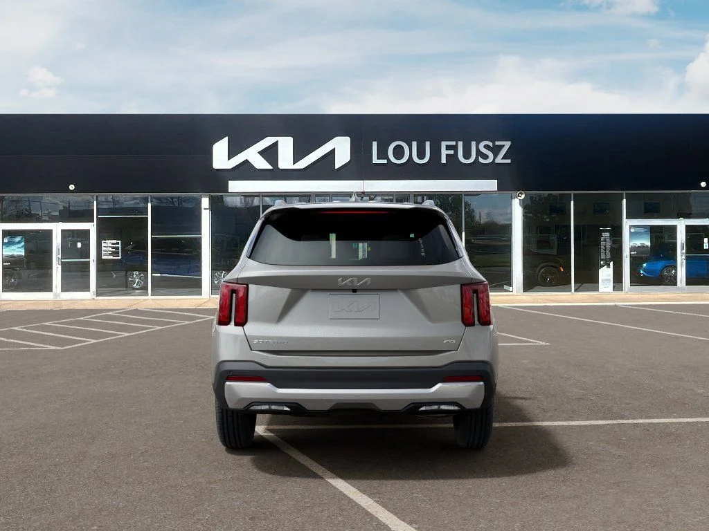 New 2026 Ivory Silver Kia S image 5