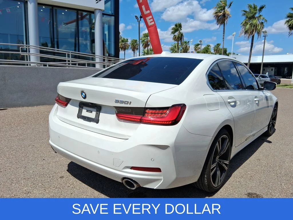 Used 2024 White BMW 330i image 4