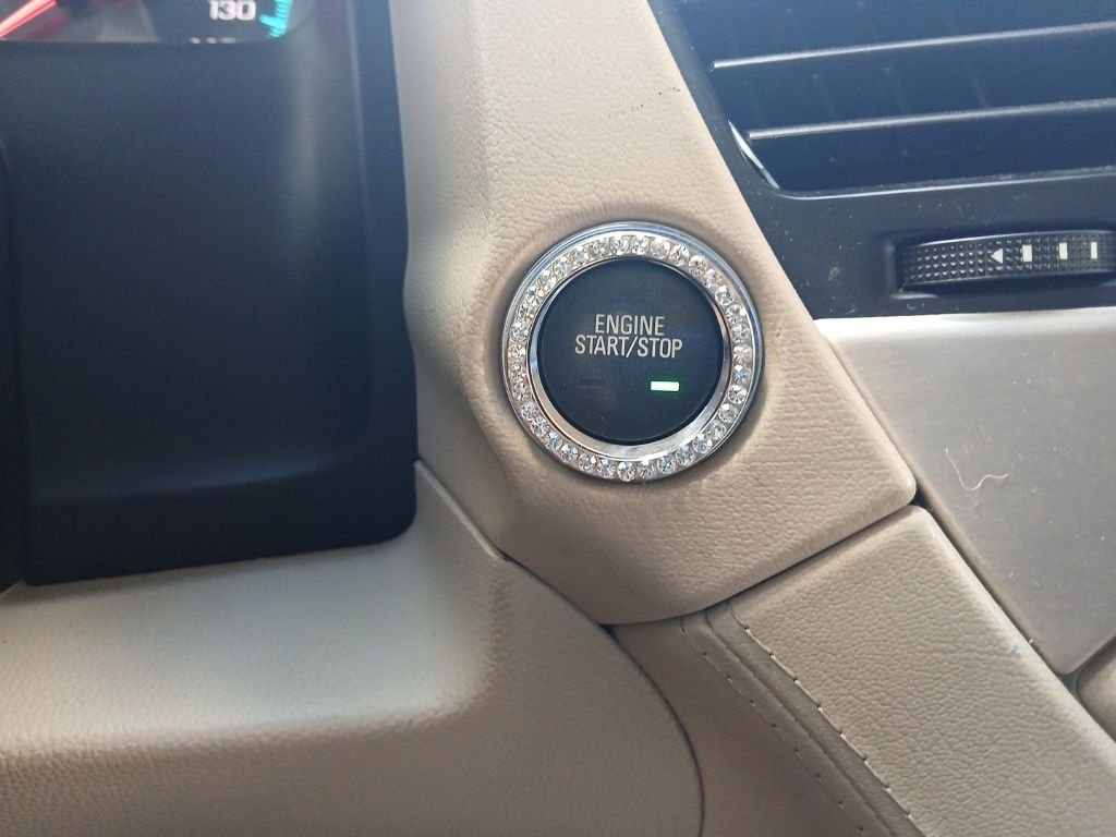Used 2017 White GMC Denali image 18