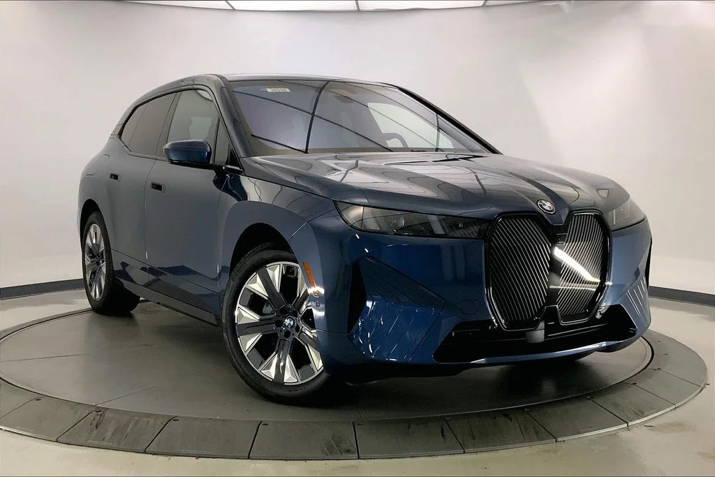 2026 BMW iX 45 - Photo 10