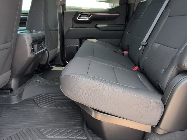 New 2026 Summit White Chevrolet LT Trail Boss image 7