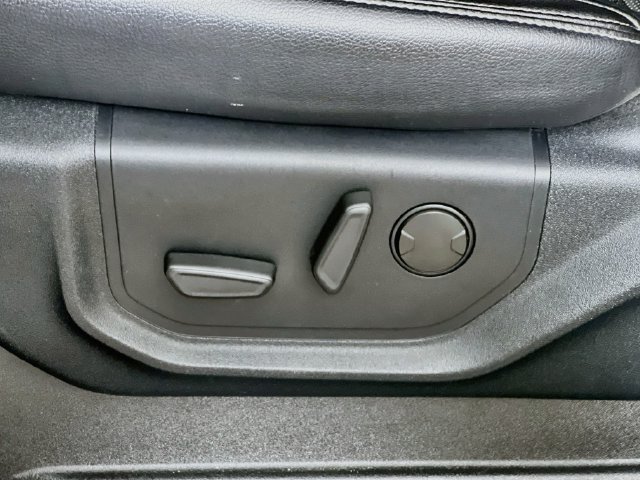 Used 2020 White Ford XL image 11