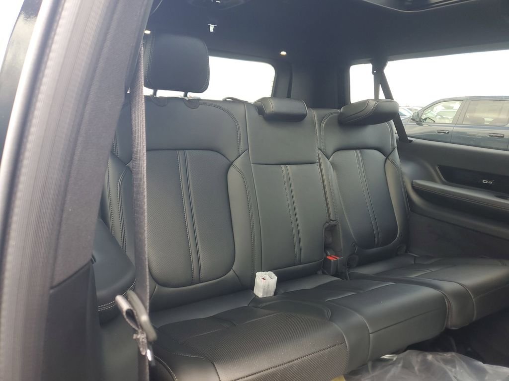 New 2026 High Gloss Black Jeep Summit Obsidian image 25