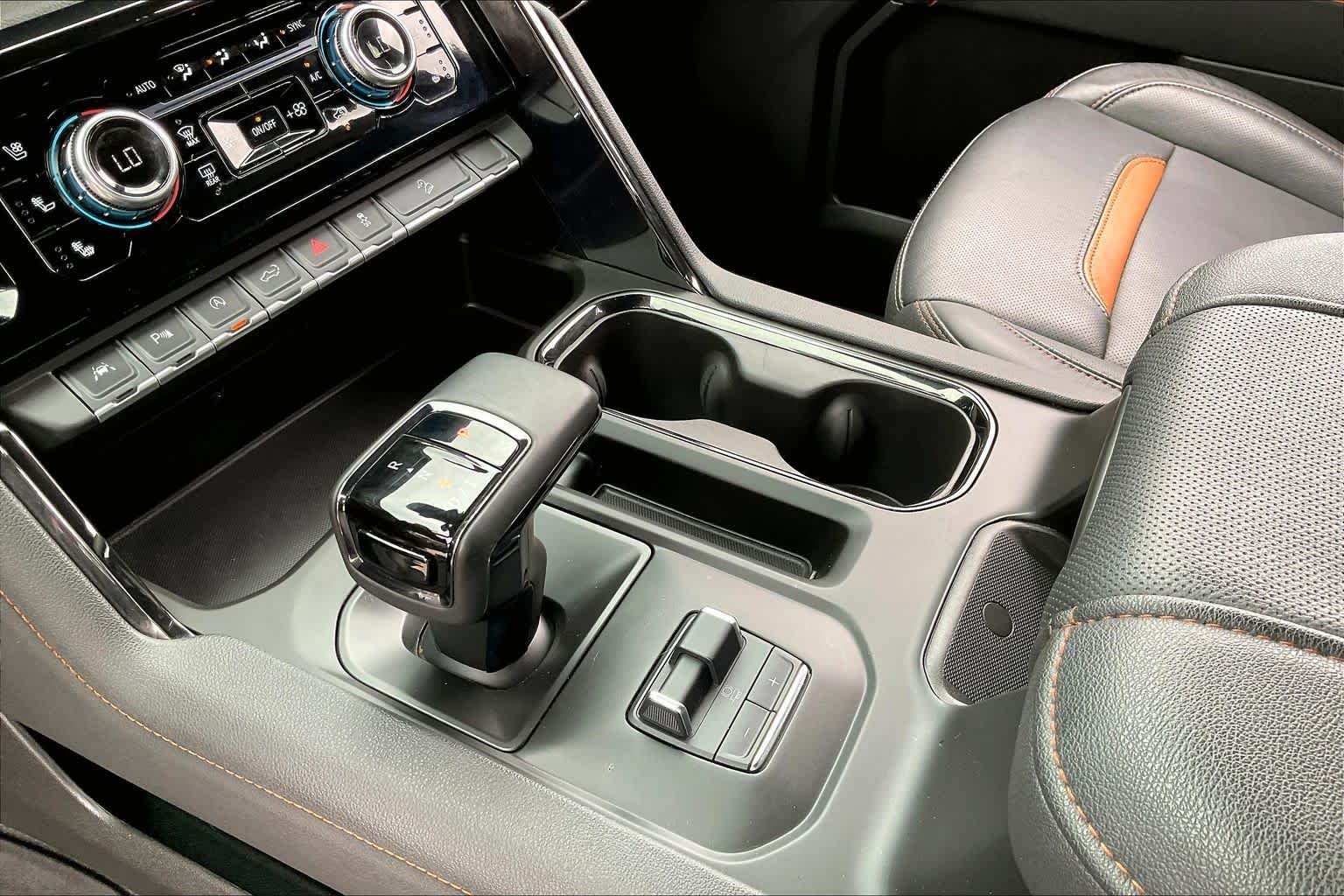 Used 2025 Sterling Metallic GMC AT4 image 16