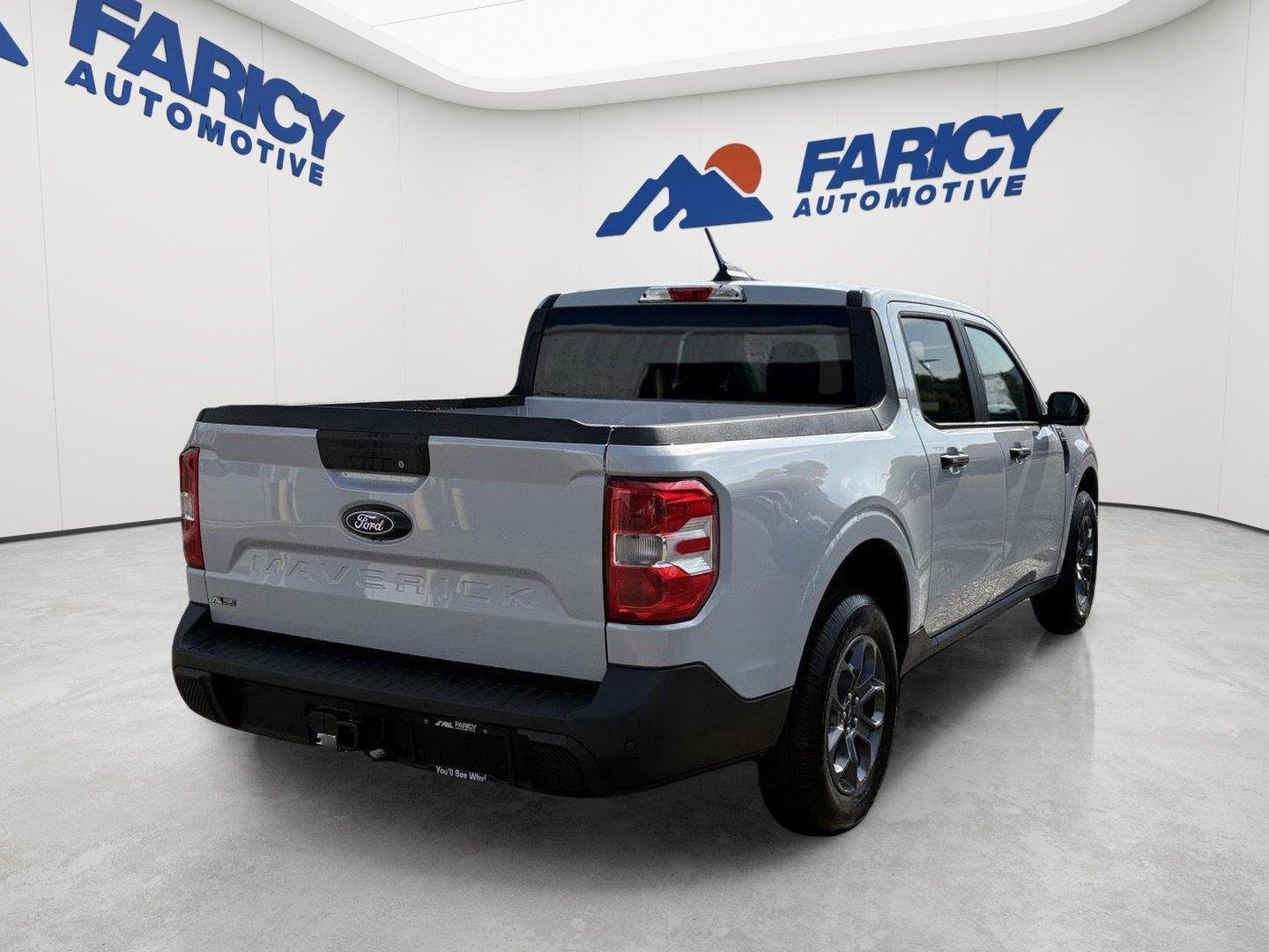 New 2026 Space White Metallic Ford XLT image 6