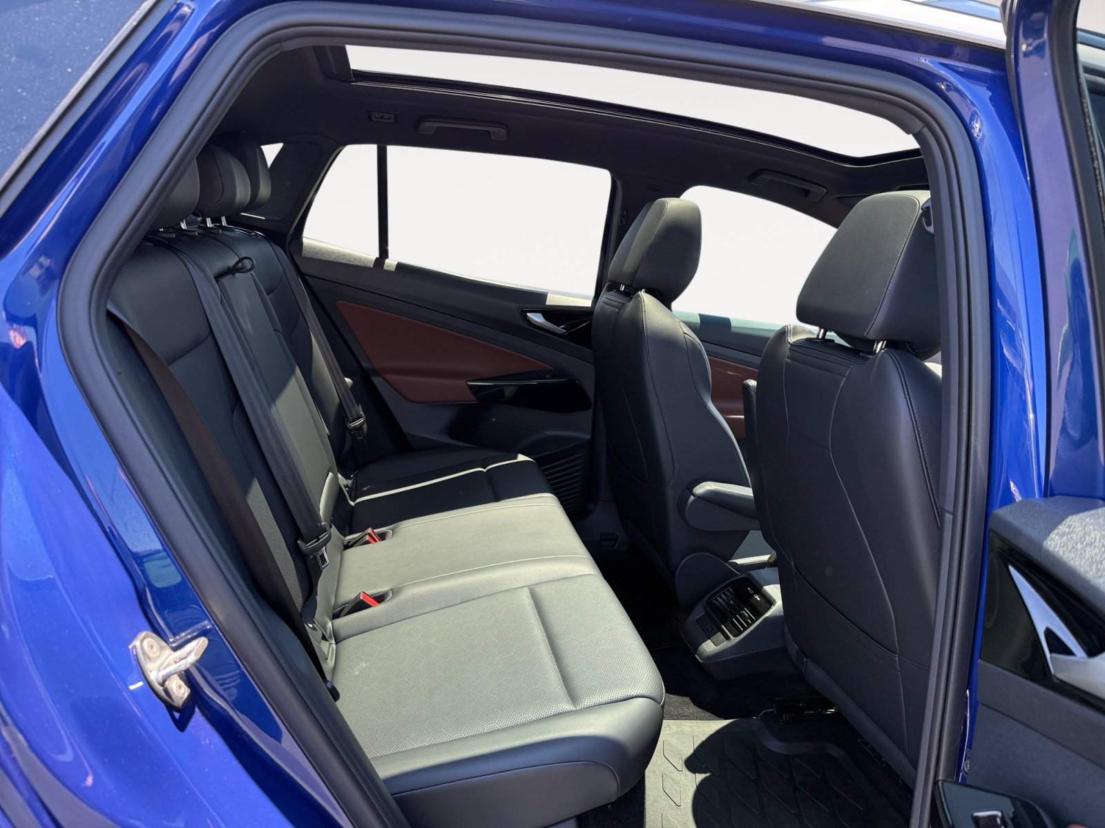 Certified Used 2022 Blue Metallic Volkswagen Pro S image 18