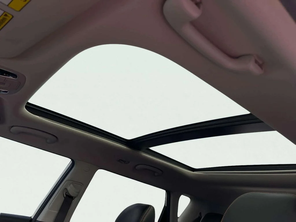 Certified Used 2019 Clear White Kia Exclaim image 9