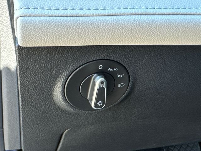 2025 Volkswagen Taos S - Photo 32