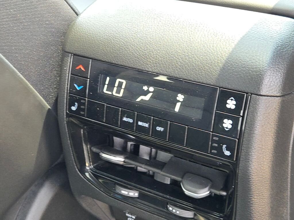 Used 2023 Red Jeep Limited image 11