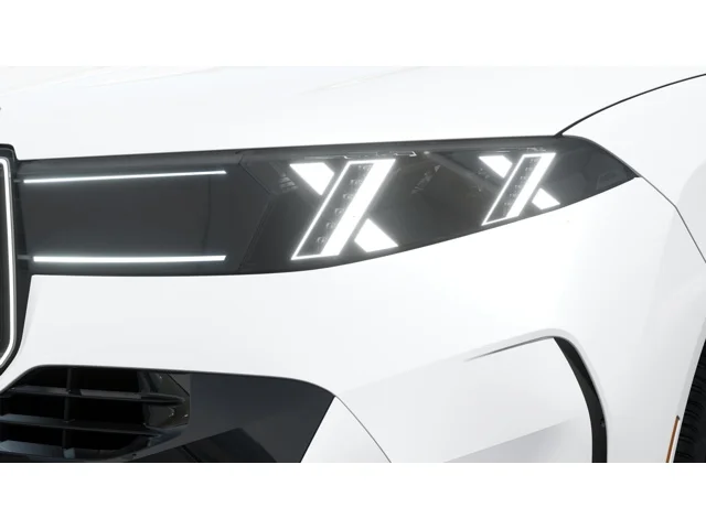 New 2027 Mineral White Metallic BMW 40 xDrive image 6