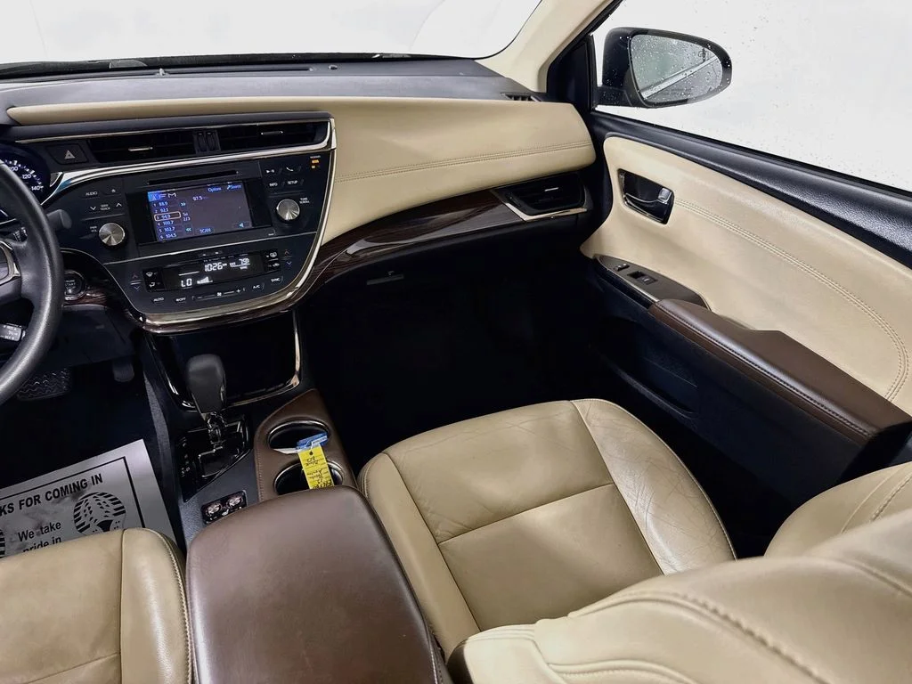 Used 2013 Attitude Black Metallic Toyota XLE image 22