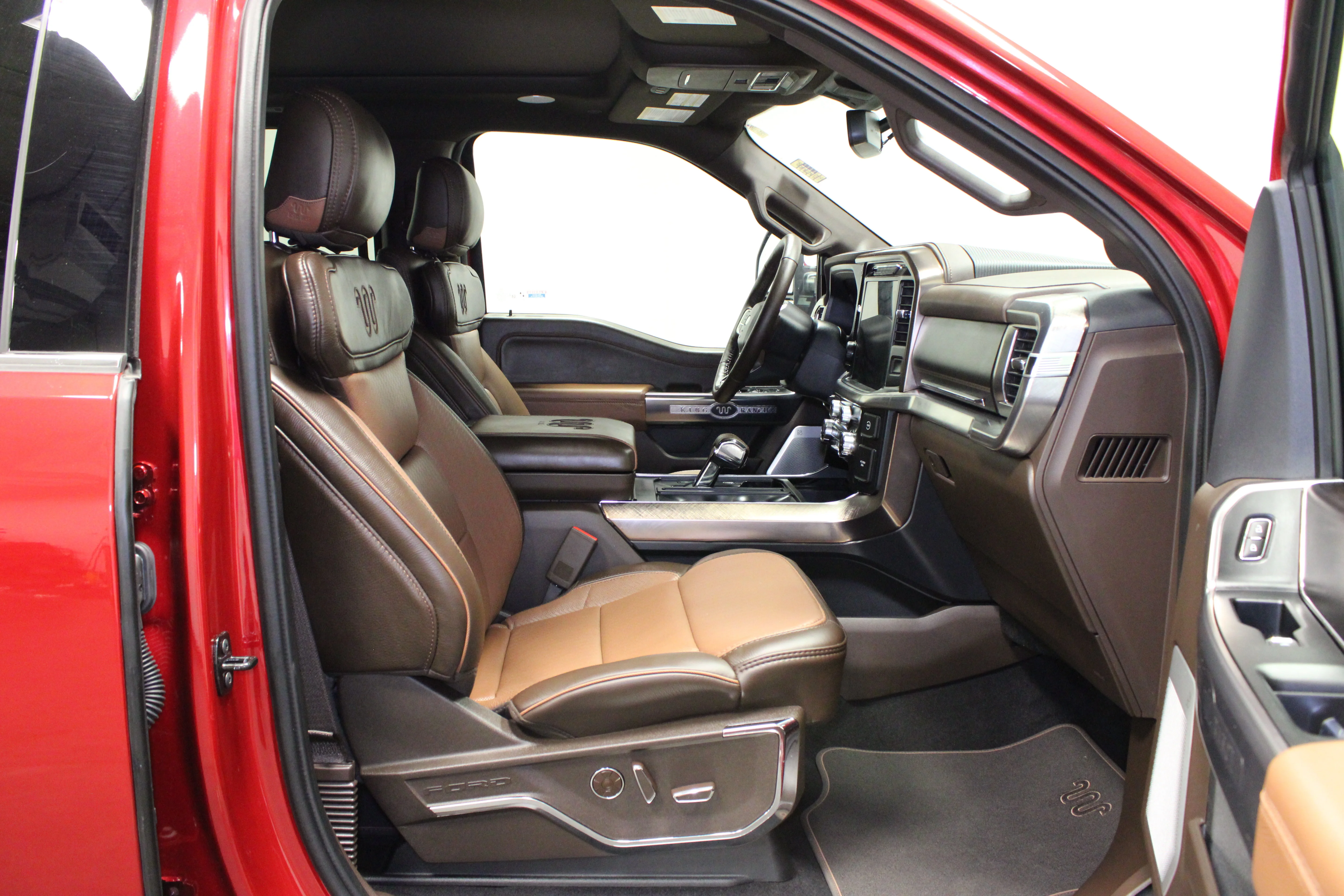 Used 2024 Rapid Red Metallic Tinted Clearcoat Ford King Ranch image 17
