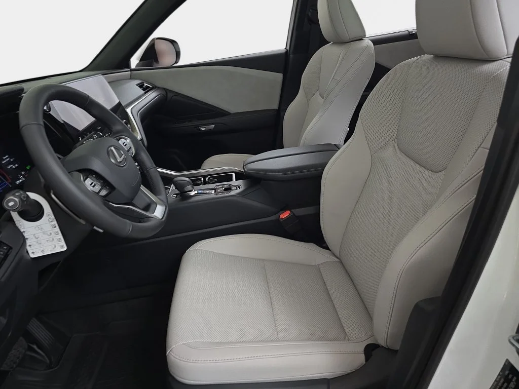 New 2026 Wind Chill Pearl Lexus PREMIUM AWD image 15