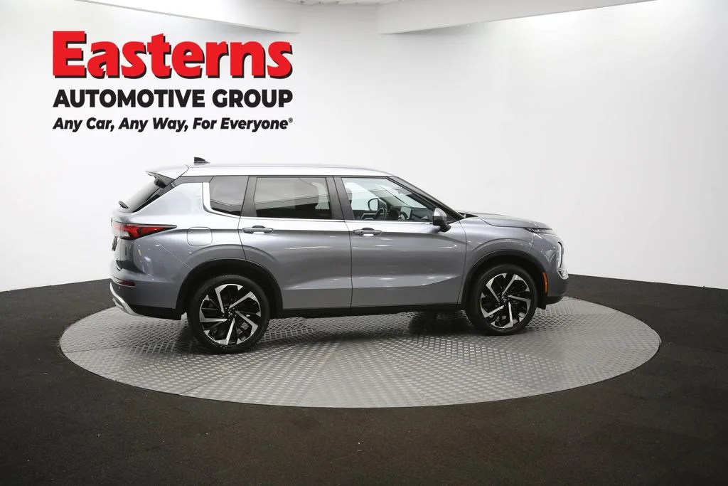 Used 2024 Gray Mitsubishi SE image 43