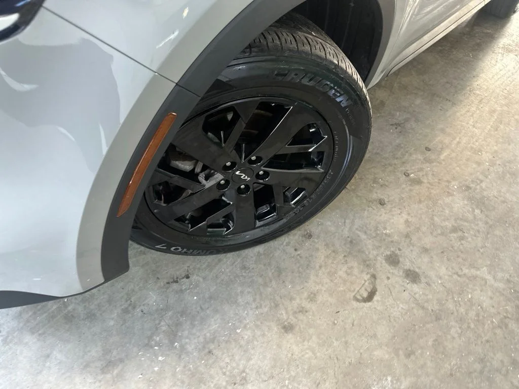 Used 2022 Gray Kia S image 2