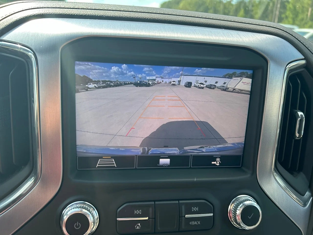 Used 2020 WHITE FROST TRICOAT GMC SLT image 13