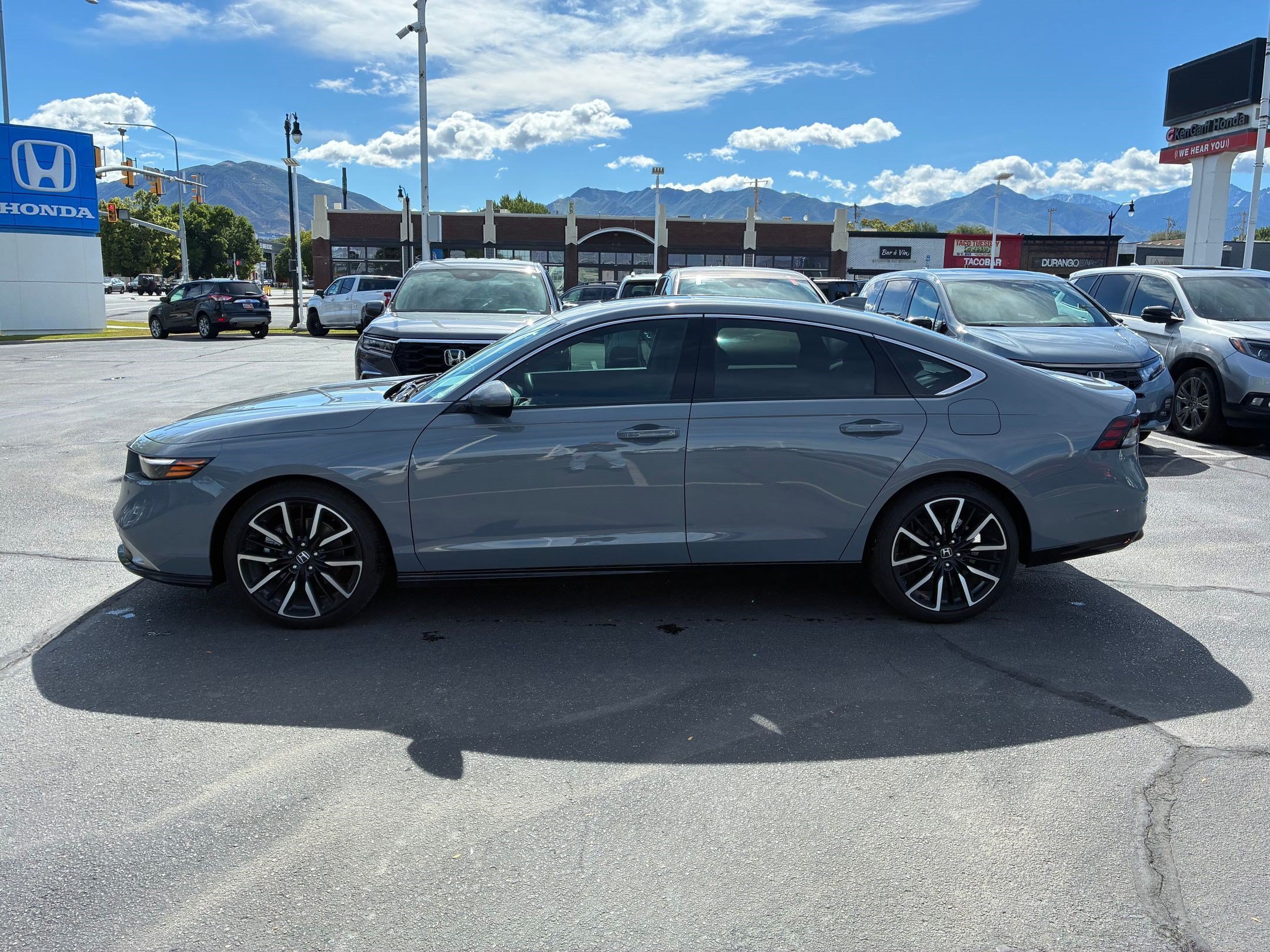 Certified Used 2025 Urban Gray Pearl Honda HYBRID TOURING image 9