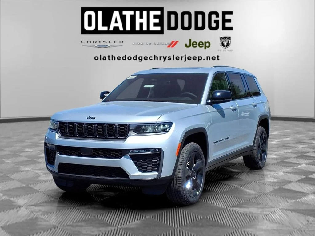 New 2026 Silver Zynith Exterior Paint Jeep Limited image 1