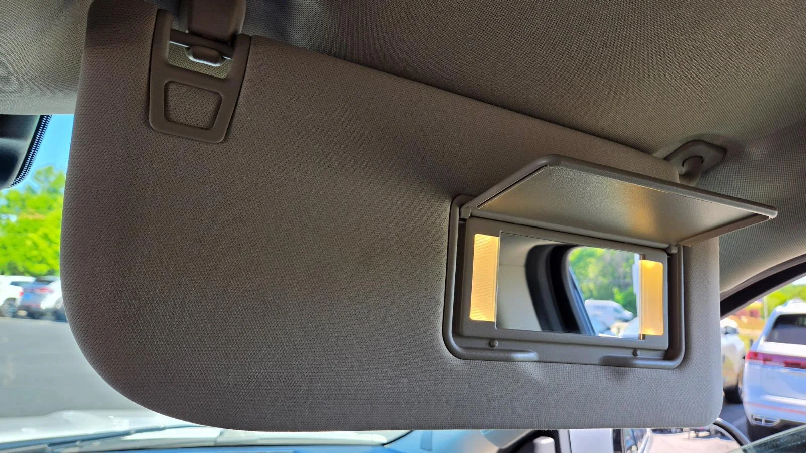 Used 2024 Oxford White Ford XLT image 37