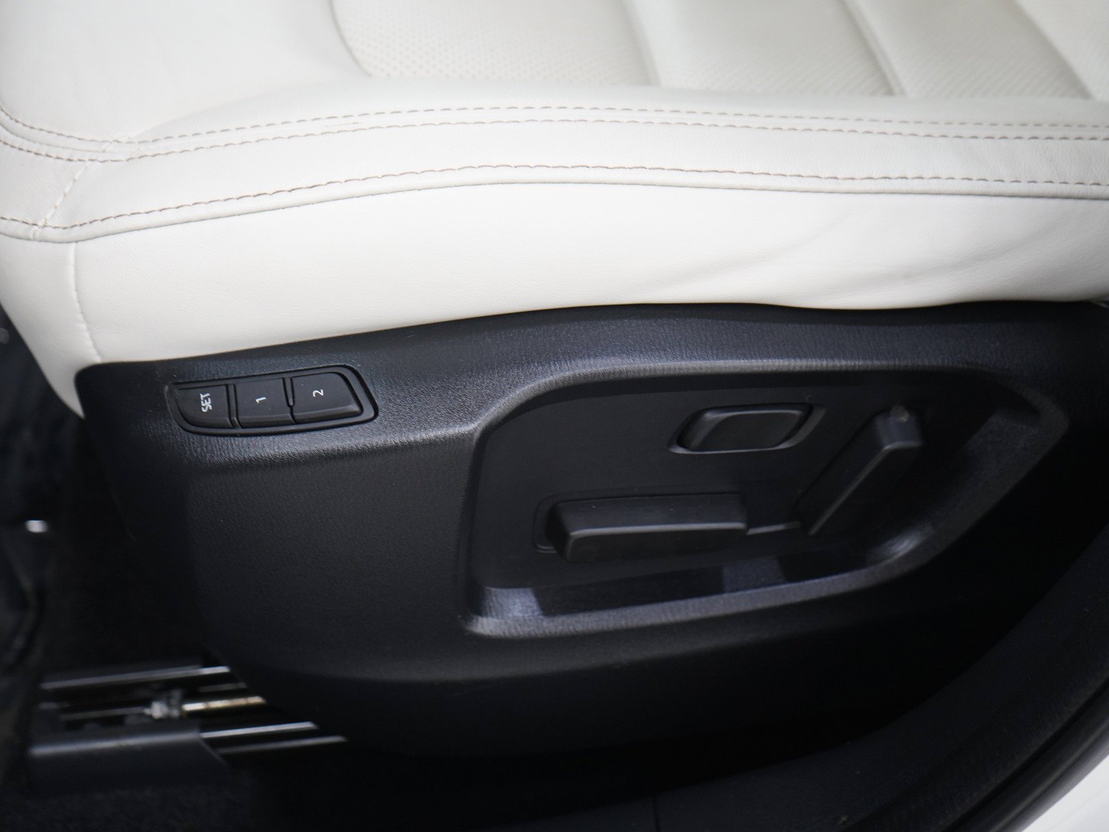 Used 2023 Rhodium White Metallic Mazda 2.5 S Premium Package image 28