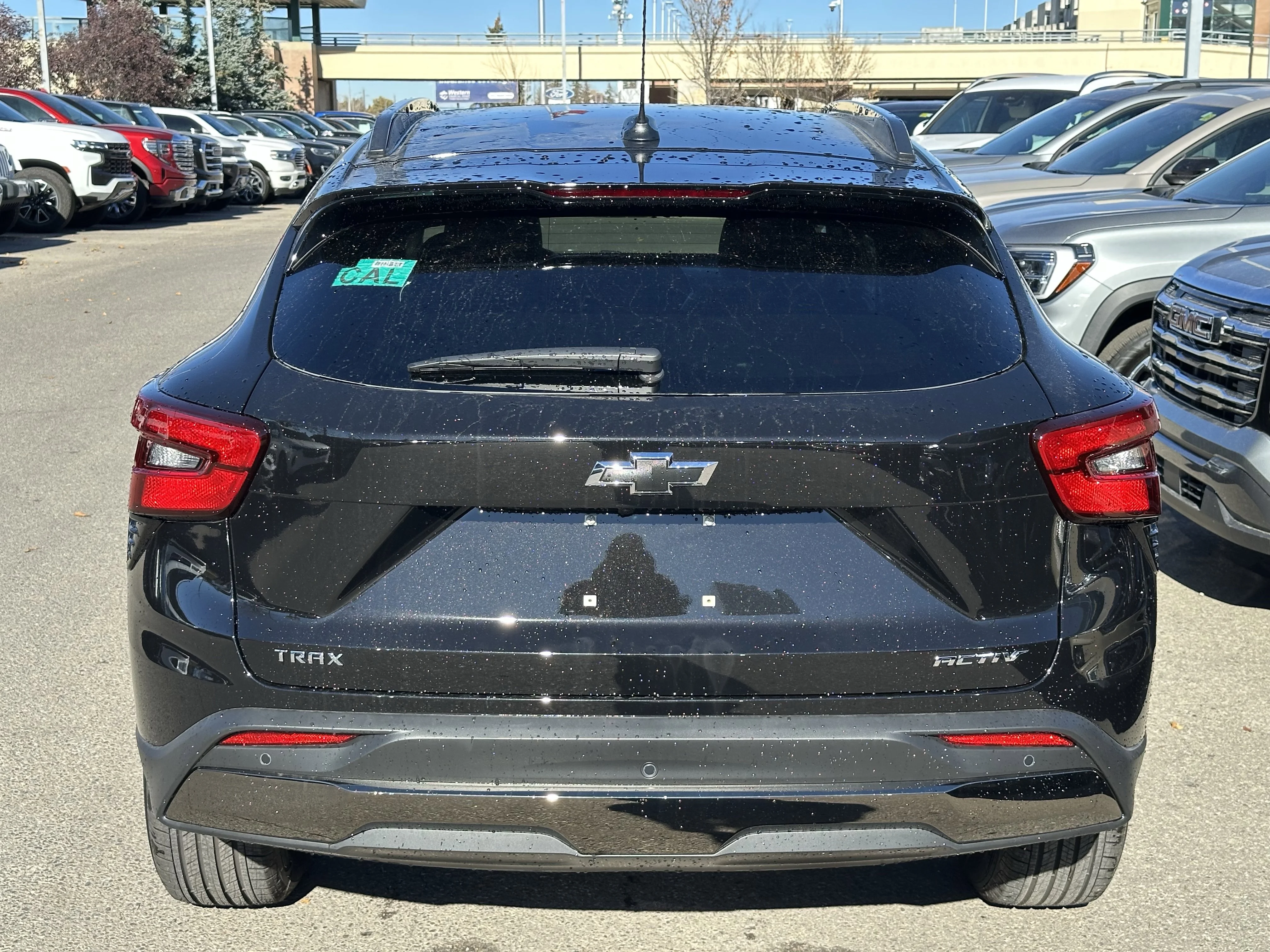 New 2026 Mosaic Black Metallic Chevrolet ACTIV image 5
