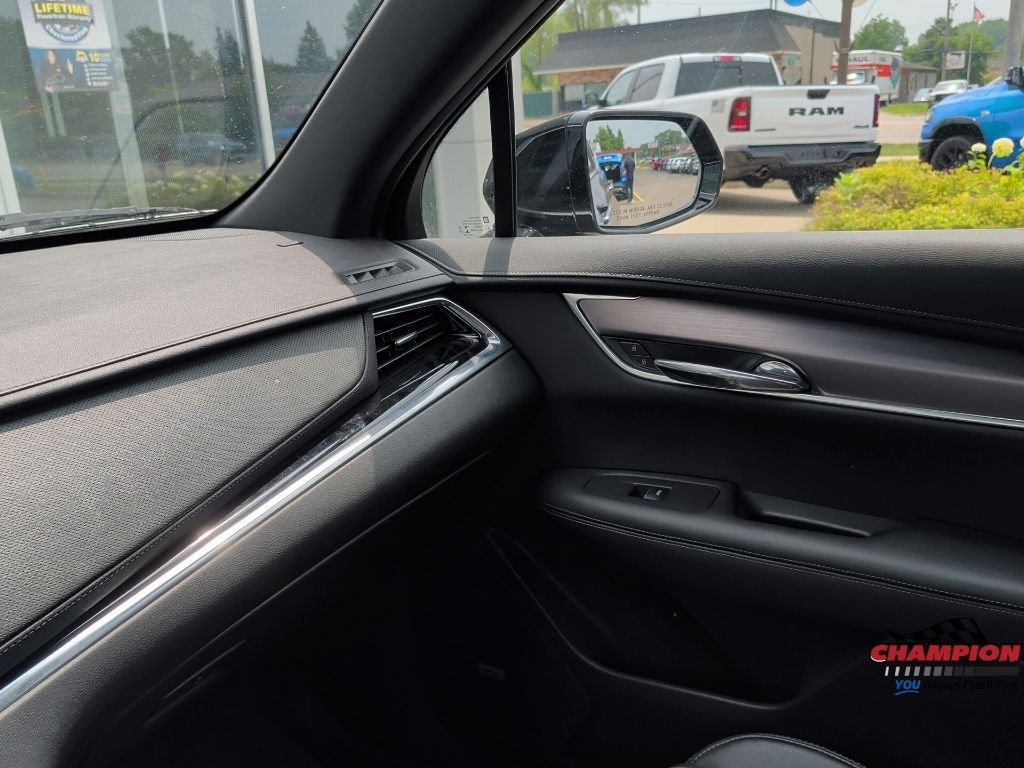 Used 2023 Black Cadillac Luxury image 20