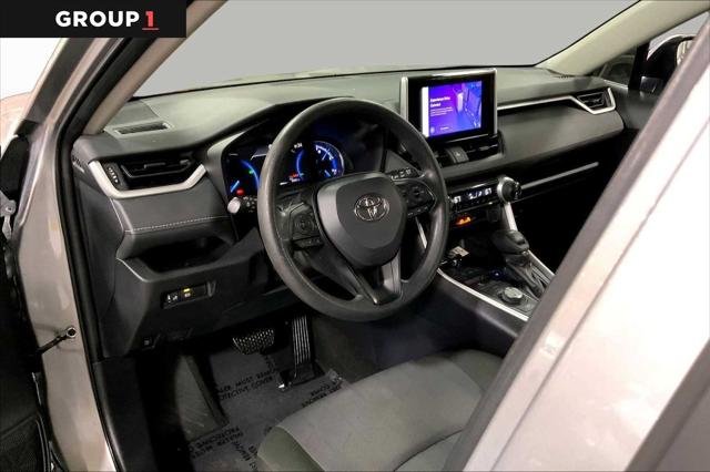 Certified Used 2025 SILVER SKY METALLIC Toyota  image 18
