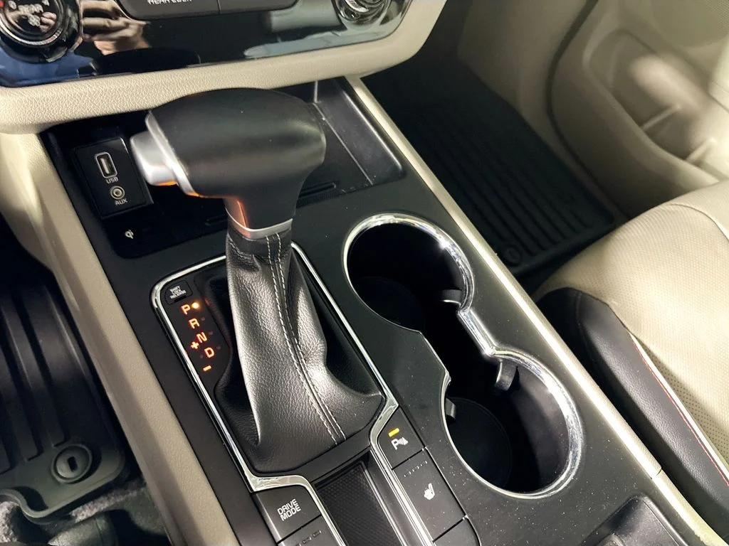 Used 2020 Gray Kia EX image 17