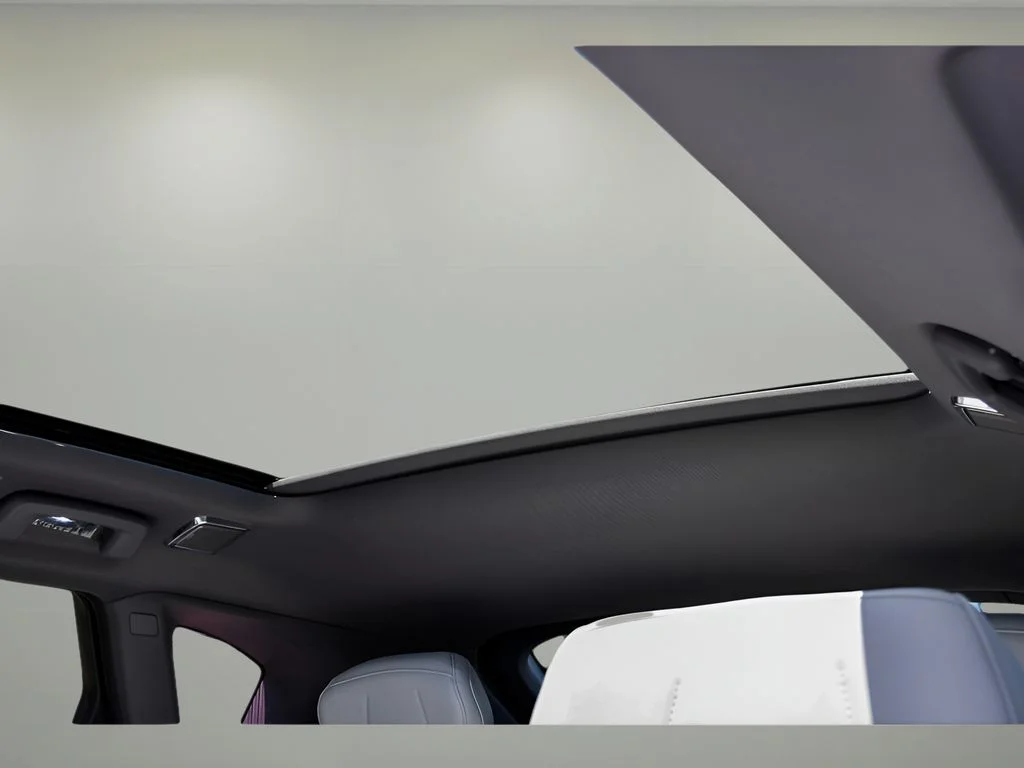 2026 Cadillac OPTIQ Luxury - Photo 14