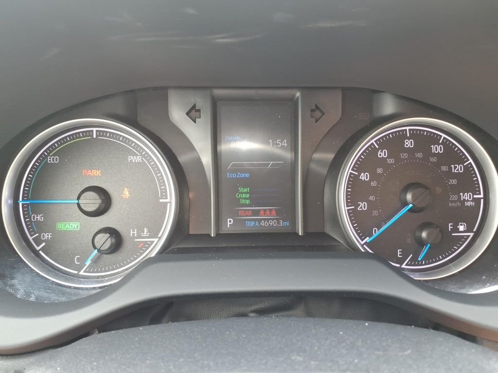 Used 2021 Silver Toyota LE image 19