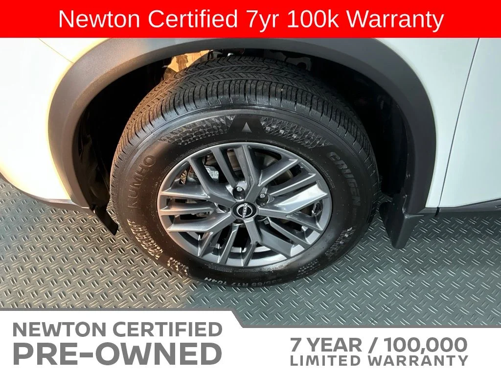 Certified Used 2025 Glacier White Nissan S image 39