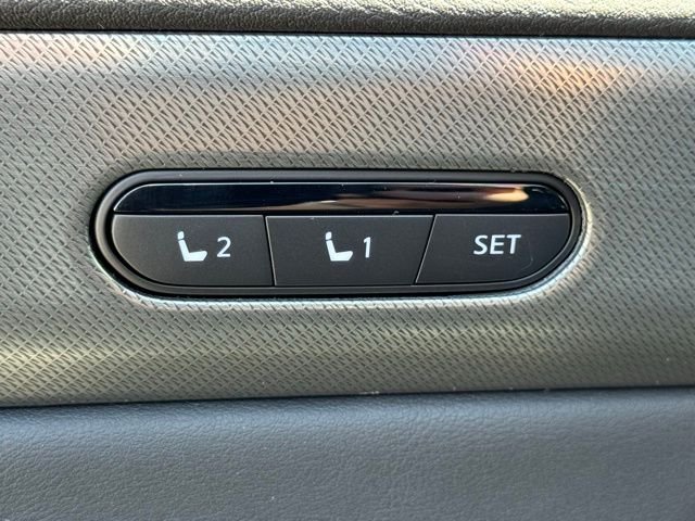 New 2027 MINERAL BLACK INFINITI Luxe AWD image 18