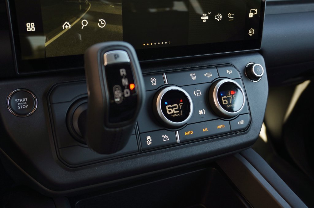New 2026 Woolstone Green Land Rover S image 26