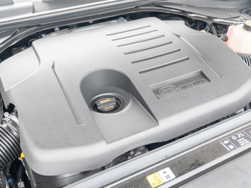 New 2026 Carpathian Grey LAND ROVER Dynamic SE image 24
