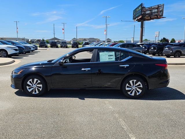 Used 2025 Black Nissan 2.5 S image 4
